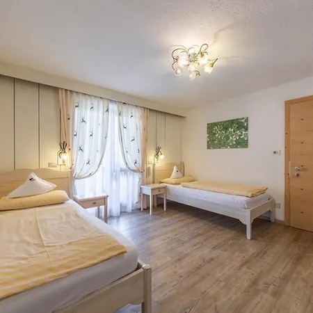 Hotel Dolomiti 3*